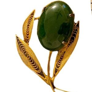 Jade Gold Floral Brooch Pin Green Gold Filigree Vintage